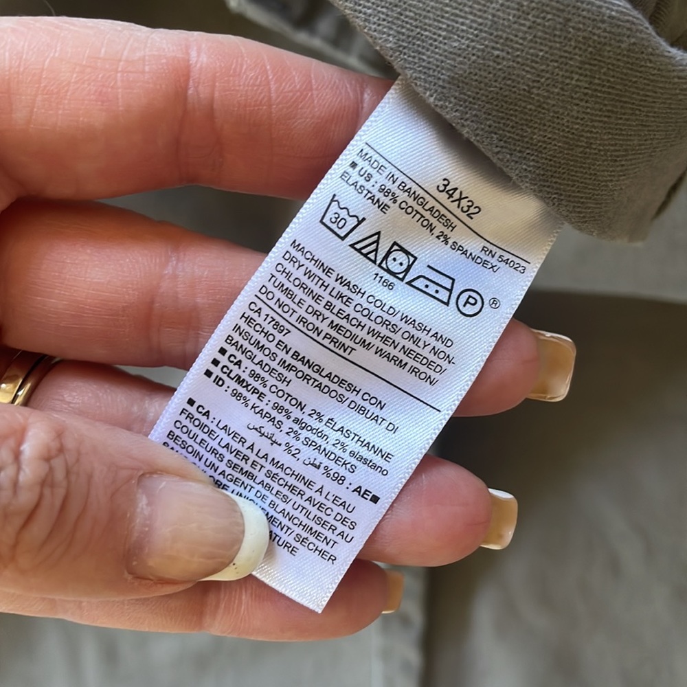NWT Old Navy Gray Ultimate Straight Flat Front Khakis Size 34 x 32 - Picture 7 of 10